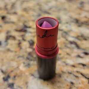 MAC Lipstick Ariana Grande Viva Glam 2
